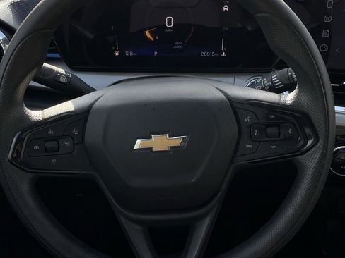 Certified 2025 Chevrolet Trax LT image 12