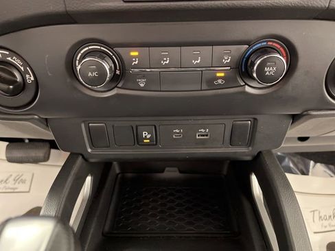 Used 2023 Nissan Frontier SV w/ Technology Package image 27