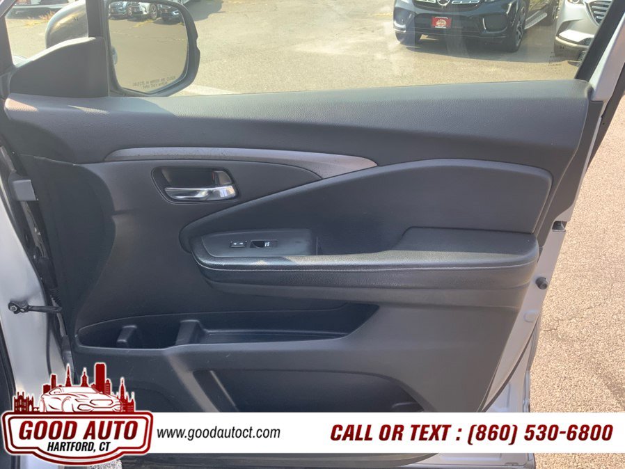 Used 2017 Honda Ridgeline RT image 12