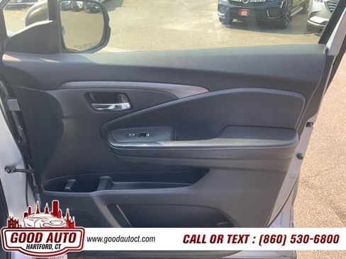 Used 2017 Honda Ridgeline RT image 12