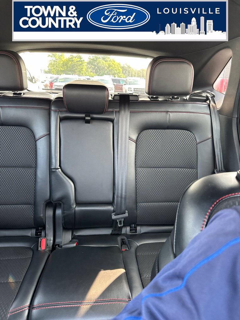 Used 2025 Ford Escape ST-Line Select AWD/4WD image 13