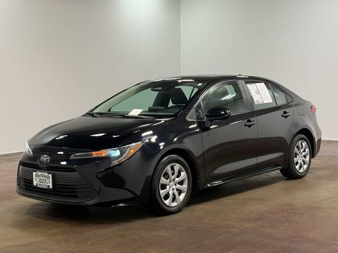 Used 2024 Toyota Corolla LE FWD image 7