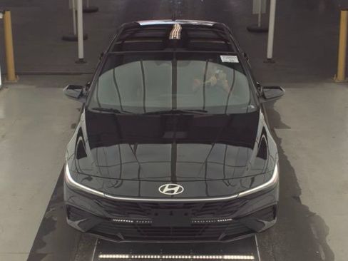 Used 2026 Hyundai Elantra Sport FWD image 2