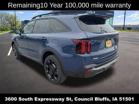 Used 2025 Kia Sorento SX AWD/4WD image 6