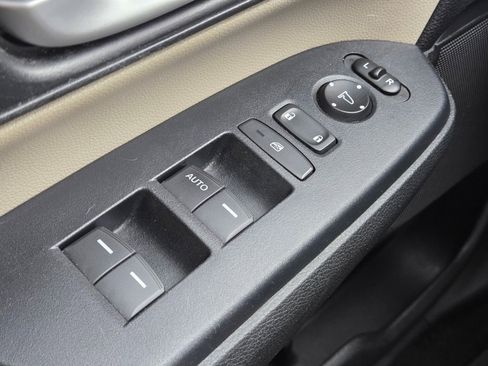 Used 2019 Honda CR-V LX image 11