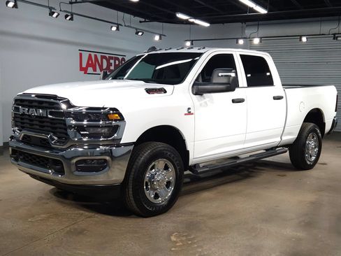 Used 2025 RAM 2500 Tradesman AWD/4WD image 3
