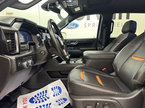 Used 2023 GMC Sierra 1500 AT4 image 24