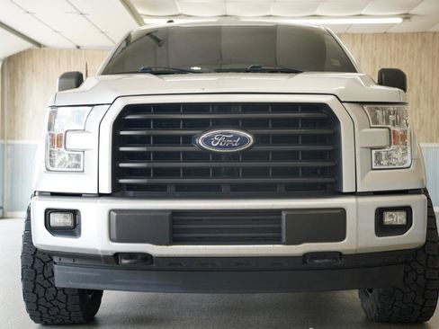 Used 2017 Ford F150 XLT w/ Equipment Group 302A Luxury AWD/4WD image 3