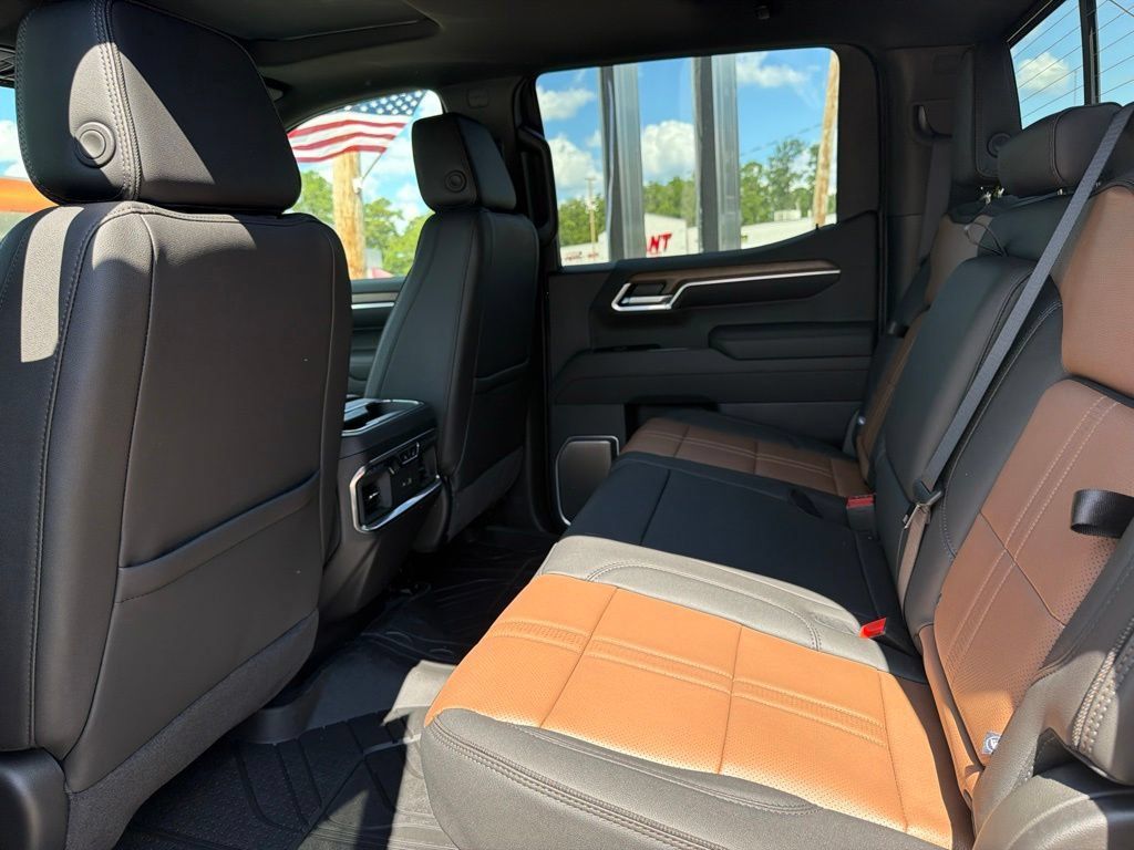 New 2026 Chevrolet Silverado 1500 High Country AWD/4WD image 16