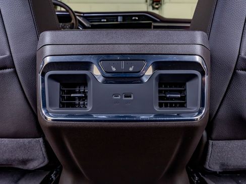 Used 2025 GMC Sierra 1500 Denali w/ Denali Reserve Package AWD/4WD image 33