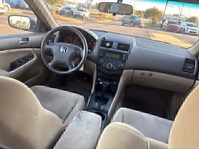 Used 2005 Honda Accord LX image 22