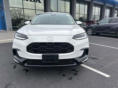 Certified 2024 Honda HR-V EX-L image 3