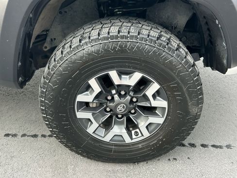 Used 2023 Toyota Tacoma TRD Off-Road image 17