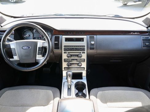 Used 2011 Ford Flex SEL w/ Rapid Spec Order Code FWD image 4