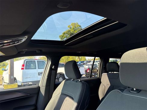 New 2025 Jeep Grand Cherokee L Laredo w/ Luxury Tech Group I image 15