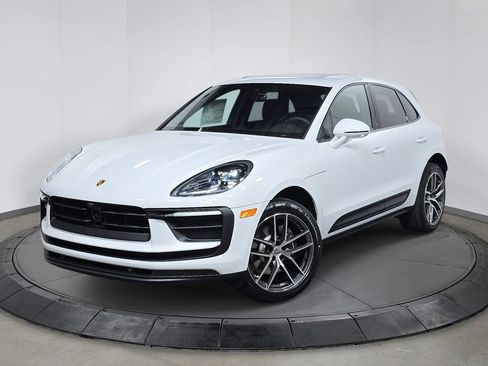 New 2026 Porsche Macan image 1