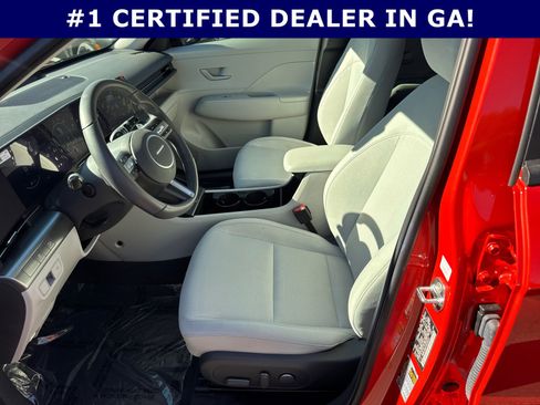 Certified 2025 Hyundai Kona SEL image 9