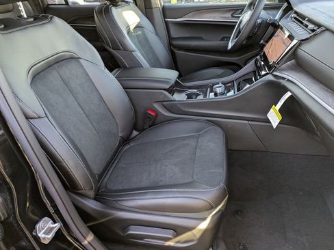 New 2026 Jeep Grand Cherokee Altitude AWD/4WD image 27