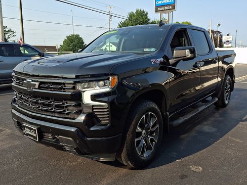 Used 2024 Chevrolet Silverado 1500 RST AWD/4WD image 3