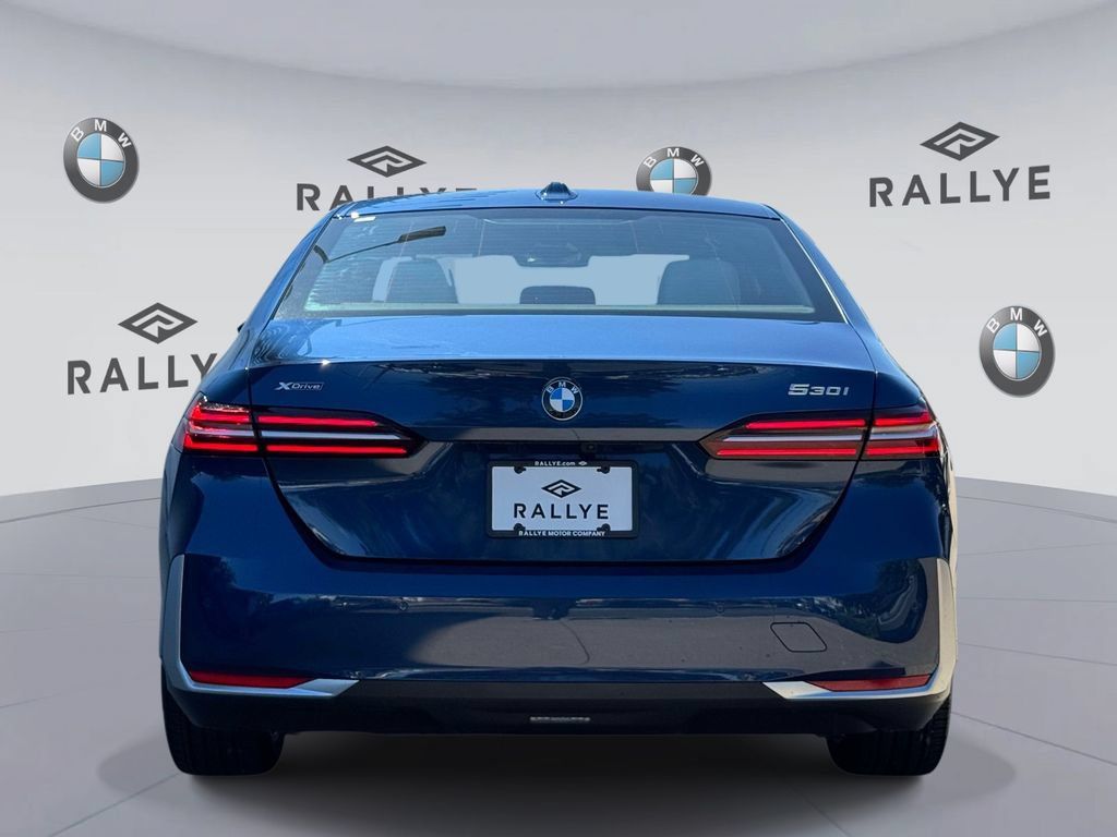 Certified 2024 BMW 530i xDrive w/ Premium Package AWD/4WD image 6