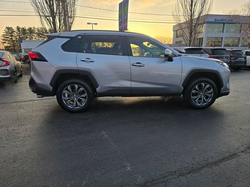 Certified 2022 Toyota RAV4 Limited AWD/4WD image 7