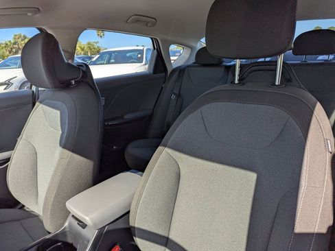 New 2026 Kia K4 FWD image 21