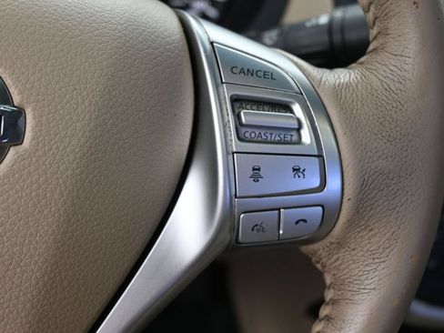 Used 2016 Nissan Altima 2.5 SL w/ 2.5 Technology Package FWD image 39