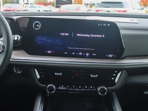 New 2026 Chevrolet Suburban LS image 12