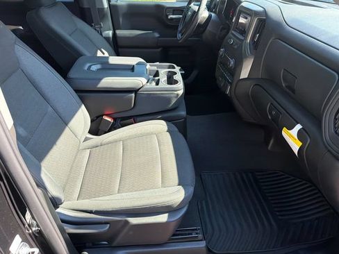 Used 2026 Chevrolet Silverado 1500 Custom w/ LPO, Dark Essentials Package RWD image 15
