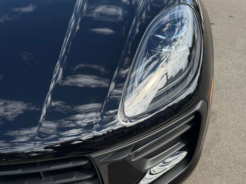 Used 2025 Porsche Macan AWD/4WD image 11