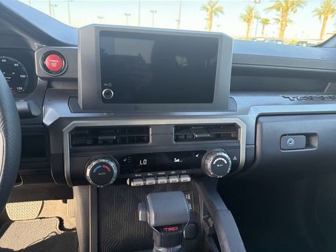Used 2025 Toyota Tacoma TRD Off-Road AWD/4WD image 19