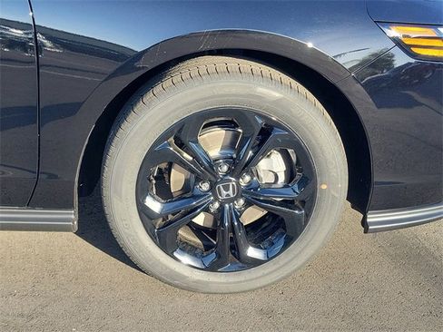 New 2025 Honda Accord SE image 5
