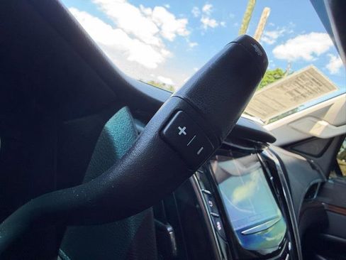 Used 2018 Cadillac Escalade ESV 2WD image 56