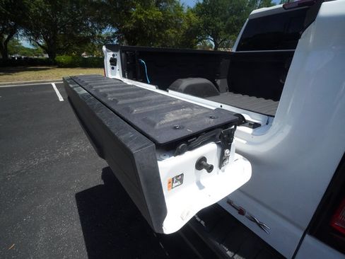 Used 2024 GMC Sierra 1500 AT4X AWD/4WD image 11