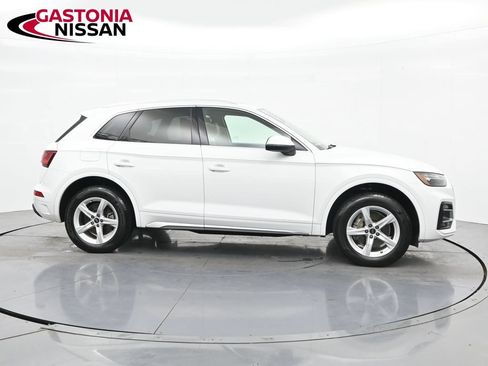 Used 2023 Audi Q5 2.0T Premium w/ Convenience Package AWD/4WD image 5