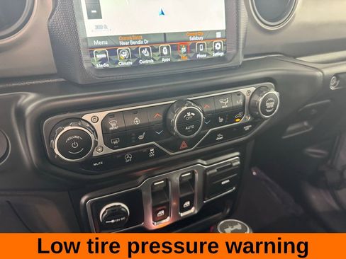 Used 2021 Jeep Wrangler Sport image 18