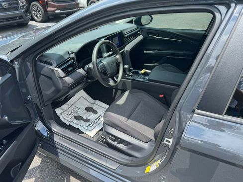 Used 2025 Toyota Camry LE w/ Convenience Package FWD image 3