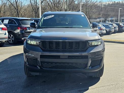Used 2023 Jeep Grand Cherokee L Altitude AWD/4WD image 4