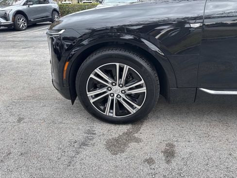 New 2025 Cadillac Lyriq Luxury image 9