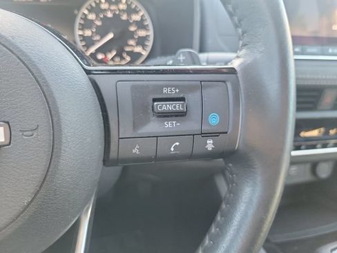 Used 2023 Nissan Rogue SV w/ SV Premium B Package FWD image 24