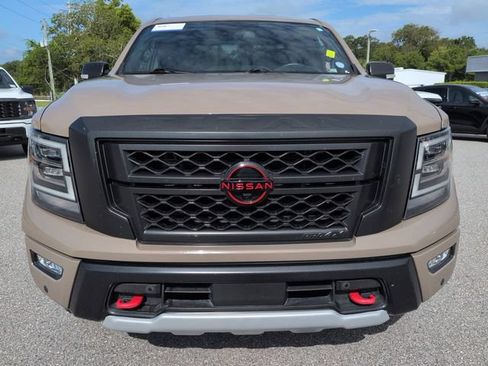 Used 2023 Nissan Titan PRO-4X w/ Pro-4x Convenience Package AWD/4WD image 9
