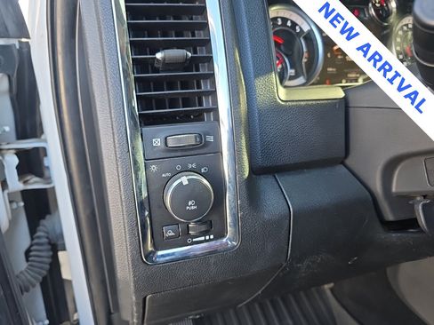 Used 2018 RAM 3500 Laramie w/ Convenience Group image 12