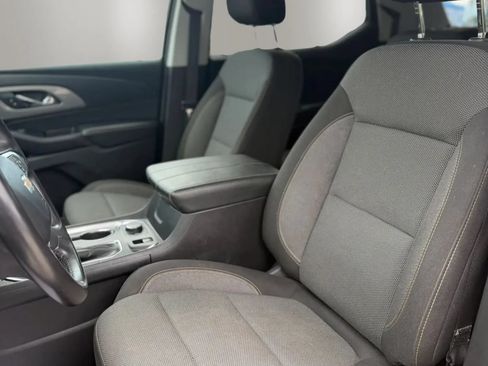 Used 2021 Chevrolet Traverse LT AWD/4WD image 11