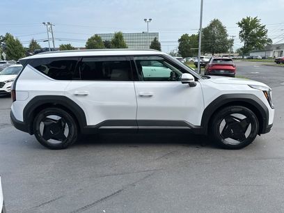 New 2026 Kia EV9 Wind