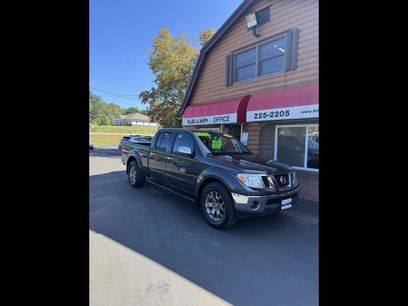 Used 2014 Nissan Frontier SL w/ SL Moonroof Package