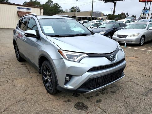 Used 2016 Toyota RAV4 SE image 12