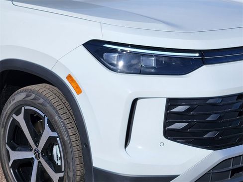 New 2026 Volkswagen Tiguan SE image 27