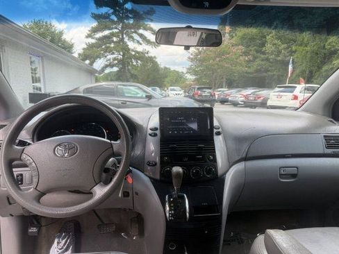 Used 2008 Toyota Sienna CE FWD image 14