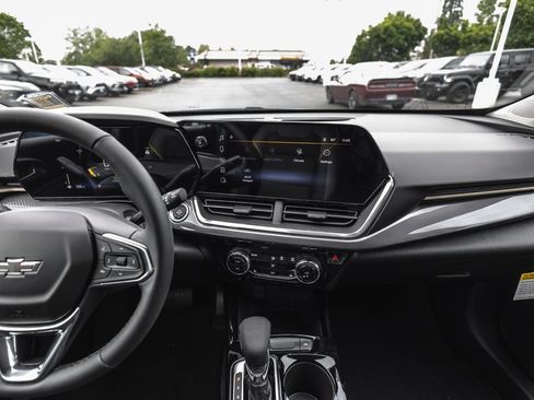 New 2026 Chevrolet Trax ACTIV w/ Driver Confidence Package FWD image 25