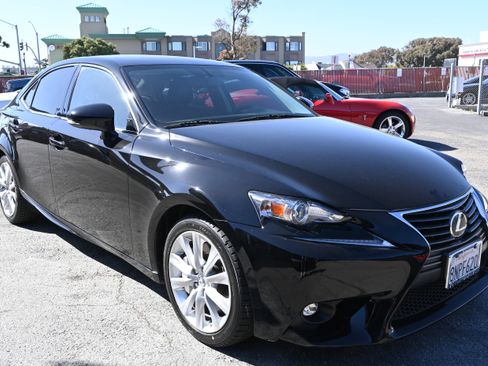 Used 2016 Lexus IS 300 AWD image 2